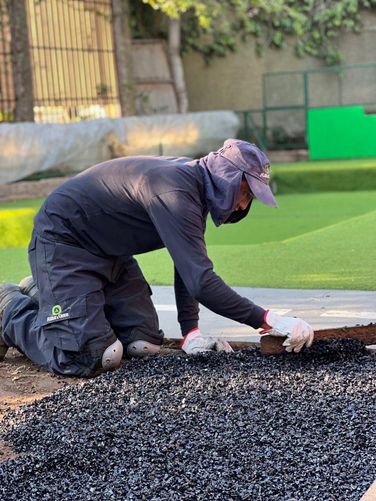 Suelo de caucho para parques infantiles