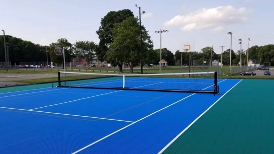 Mantenimiento y Reparación de Canchas de Tenis en Chile Canchas Polipropileno plásticas modulares solución durable Polipropileno Chile - Santiago de Chile