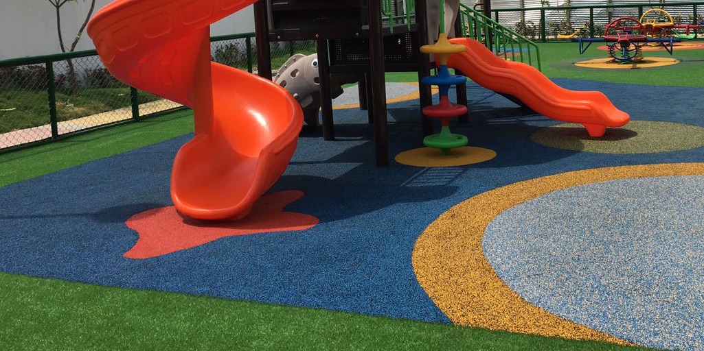 Pavimento de Caucho continúo in situ de caucho EPDM de seguridad para parques infantiles 2 Pavimento de Caucho continúo in situ de caucho EPDM de seguridad para parques infantiles