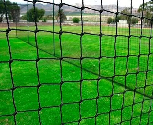 La mejor inversión en cerramientos deportivos en Chile para tu cancha 7 Cerramientos Perimetrales y Techado Estructural para Multicanchas Escolares inversión en cerramientos deportivos en Chile para tu cancha