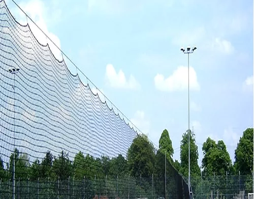 Cerramientos deportivos con redes para canchas de fútbol de calidad