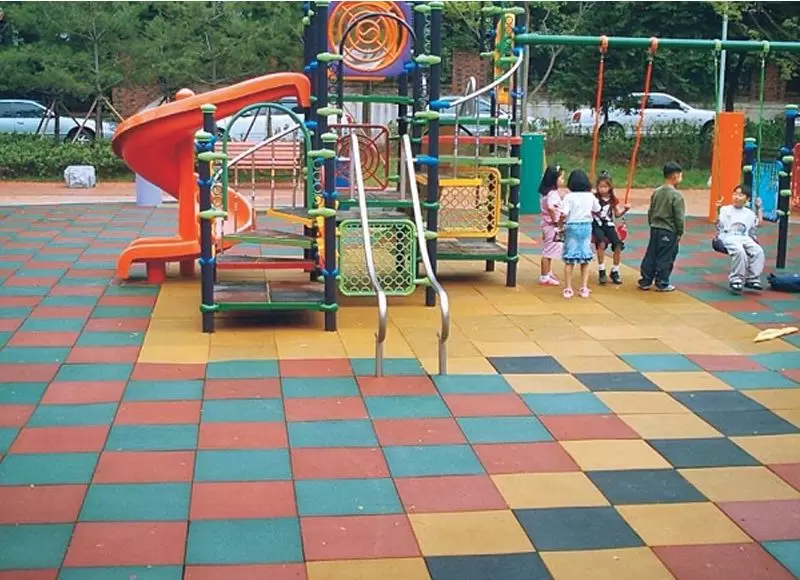 Palmetas de Caucho Antigolpe Diseñado para zonas de juegos infantiles Colorful Rubber flooring tiles for playground