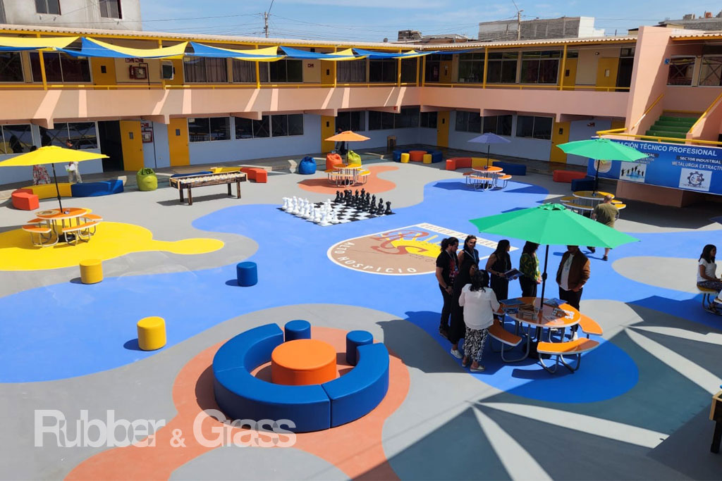 Mejoramientos Patios Convivencia Zona Centro Chile