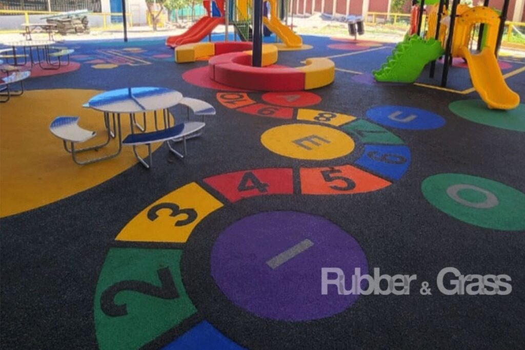 Patio Escolar Se Llena de Agua