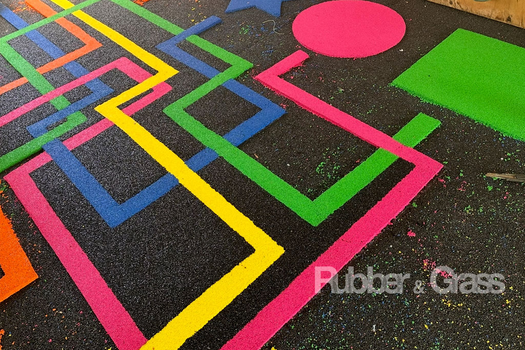 Patios Inclusivos TEA y TDAH en Colegios Chile juegos pintados piso colegio Chile